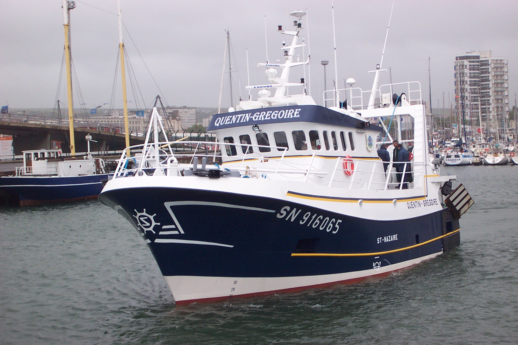 CHALUTIER PÊCHE ARRIÈRE 18.5M