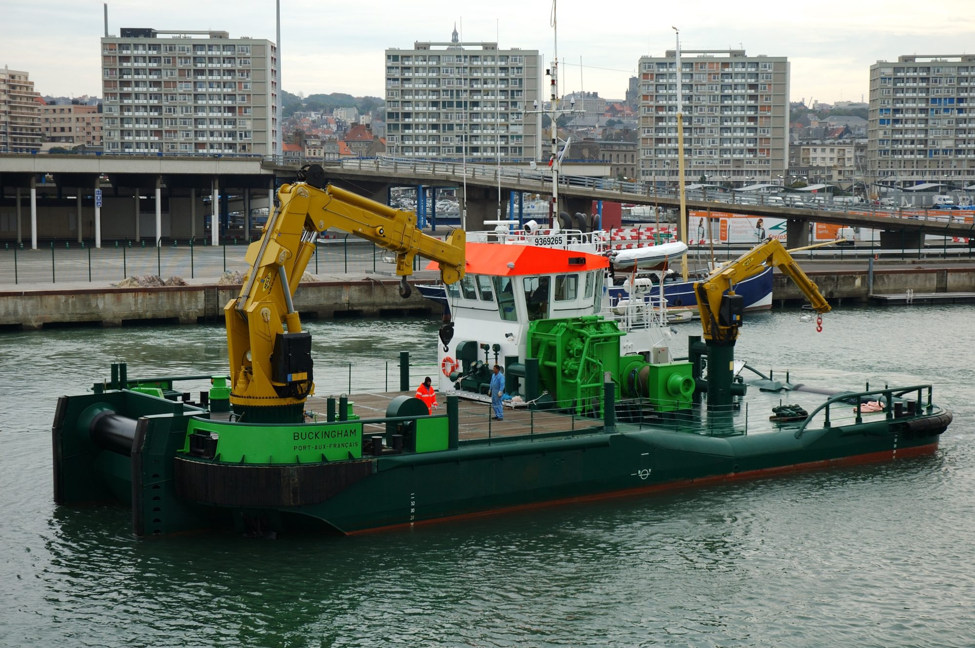 Barge support de drague