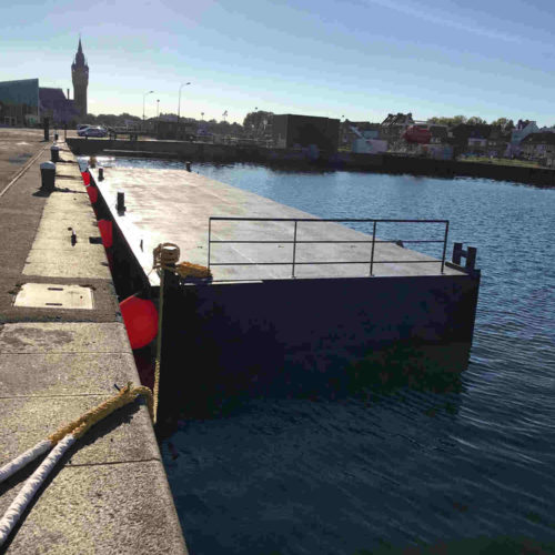 PONTOON